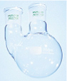 Zweihalskolben mit purm Seitenhals NS19/26, Mittelhals NS 29/32, DIN 12392, Destillationskolben, BORO 3.3</p>Flask, 250-2000 ml, with straight side neck  (Destillation flask), center neck ST 29/32,  side neck ST 19/26</p>Laborbedarf,Laborglas,Glasbauteile,Kolben,Zweihalskolben